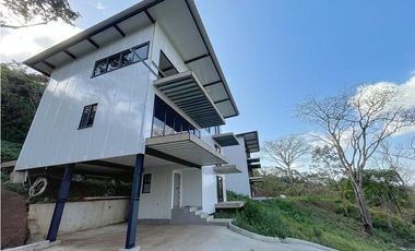 Venta Casa de montaña de 3 niveles en Chicá, chame