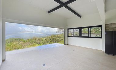 Venta Casa de montaña de 3 niveles en Chicá, chame