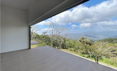 Venta Casa de montaña de 3 niveles en Chicá, chame