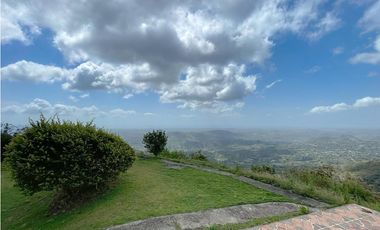 Venta Casa de montaña de 2 niveles en Chicá, chame