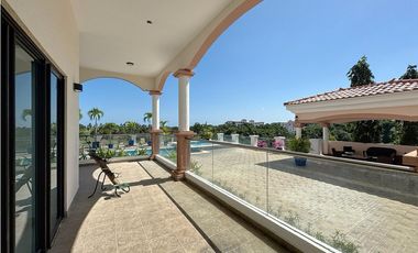 Venta de Apartamento en San Carlos PH Vista Mar Golf & Marina Las Olas