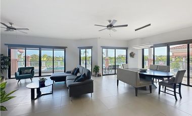 Venta de Apartamento en San Carlos PH Vista Mar Golf & Marina Las Olas
