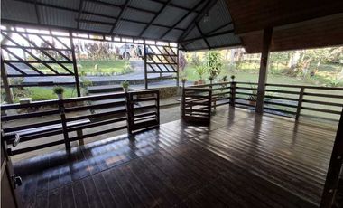 Venta de casa en Altos de Cerro Azul