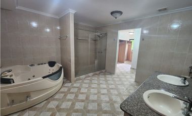 SE VENTE ESPECTACULAR CASA EN PAITILLA
