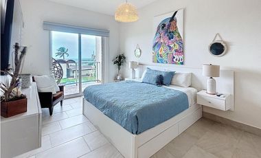 Venta de apartamento en Playa Escondida Colon