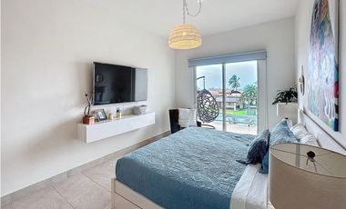 Venta de apartamento en Playa Escondida Colon