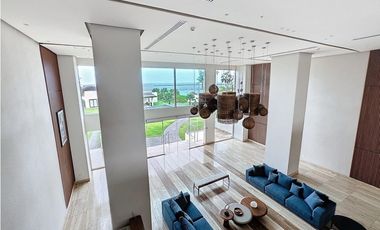 Venta de apartamento en Playa Escondida Colon