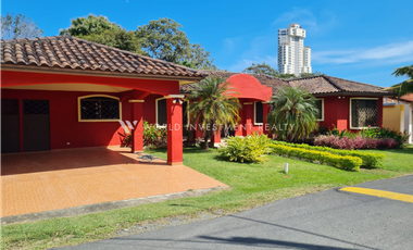 SE VENDE CASA EN CORONADO GOLF