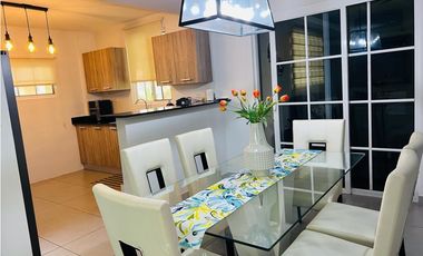 Venta de Casa en Villas del Golf Chitré