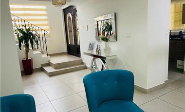 Venta de Casa en Villas del Golf Chitré