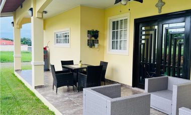 Venta de Casa en Villas del Golf Chitré