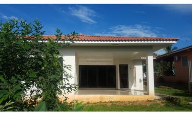 Se Vende Casa en La Arena de Chitré Herrera