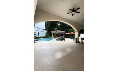 Alquiler Apartamento Embassy Village