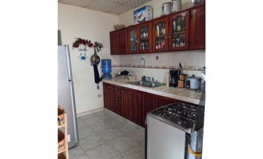 Se Vende Casa a pasos del Super 99 de Chitré Herrera