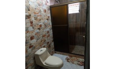 Se Vende Casa a pasos del Super 99 de Chitré Herrera