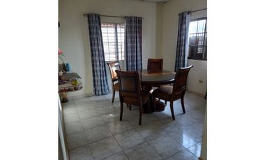 Se Vende Casa a pasos del Super 99 de Chitré Herrera