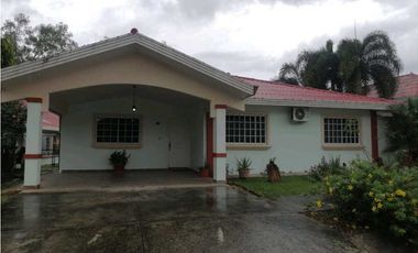 Se Alquila en Los Santos, frente a eventos carolina MB