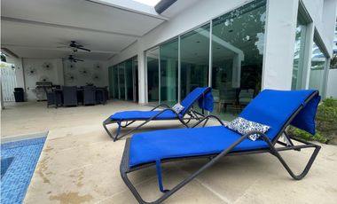 ALQUILO CASA DUPLEX EN CORONADO