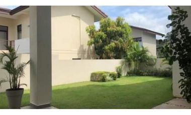 ALQUILO CASA EN PANAMA PACIFICO, 275M2, 3 RECAMARAS, LINEA BLANCA.