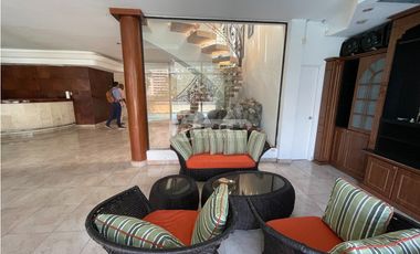 Venta de residencia unifamiliar de 3 niveles en Dos mares