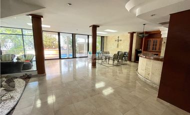 Venta de residencia unifamiliar de 3 niveles en Dos mares