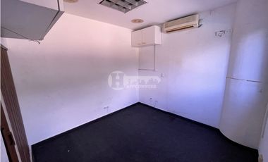 Venta de residencia unifamiliar de 3 niveles en Dos mares