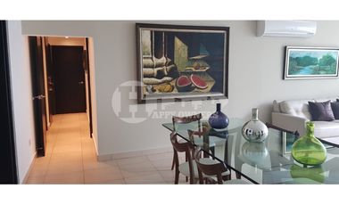 Venta de residencia unifamiliar de 3 niveles en Dos mares