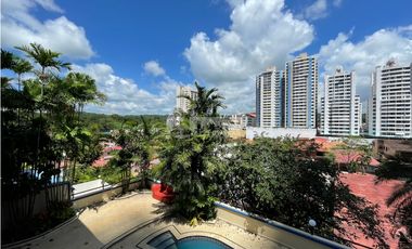 Venta de residencia unifamiliar de 3 niveles en Dos mares