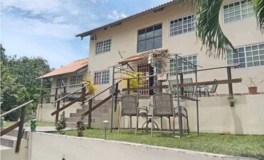 VENTA DE CASA EN SAN CARLOS FRENTE Al LAGO