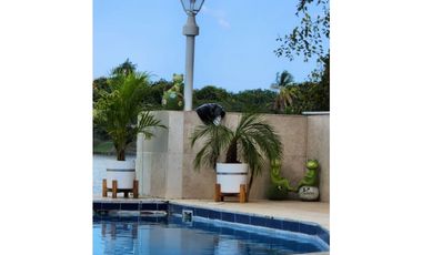 VENTA DE CASA EN SAN CARLOS FRENTE Al LAGO