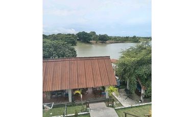 VENTA DE CASA EN SAN CARLOS FRENTE Al LAGO