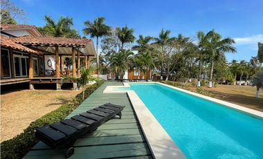 Vendo villa de lujo frente al mar en Destiladeros, Pedasi.