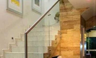 Venta de casa en Versalles