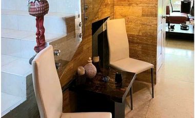 Venta de casa en Versalles