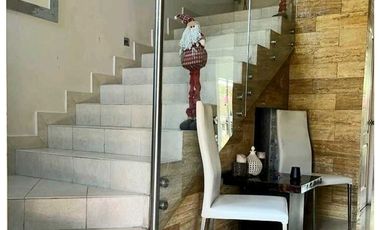 Venta de casa en Versalles