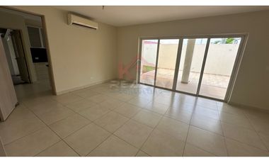 RESERVA DE VERSALLES CASA UNIFAMILIAR MODDLO LYON DE ESQUINA