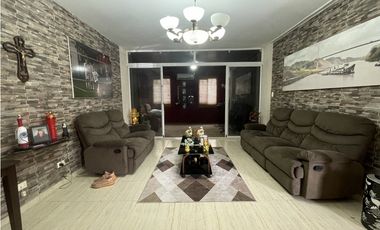 Venta de casa en Villas de Cerro Lindo, San Miguelito