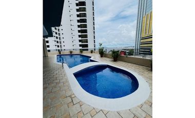 VENDO APARTAMENTO EN MARBELLA, 241M2, 3 RECAMARAS, VISTA AL MAR.