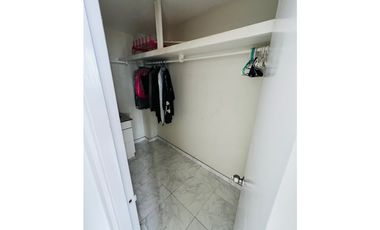 VENDO APARTAMENTO EN MARBELLA, 241M2, 3 RECAMARAS, VISTA AL MAR.