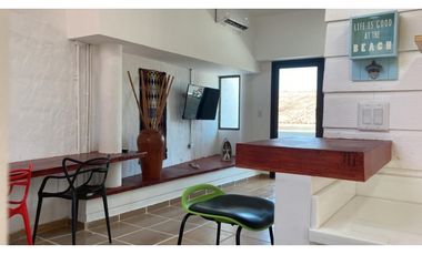 Dos casas de playa independientes con vista panorámica al Pacífico