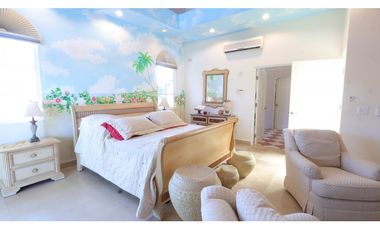 Venta de casa de playa en Coronado, Club de Golf.