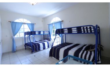 Venta de casa de playa en Coronado, Club de Golf.