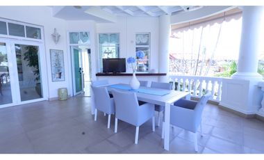 Venta de casa de playa en Coronado, Club de Golf.