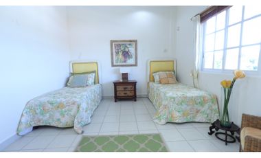 Venta de casa de playa en Coronado, Club de Golf.