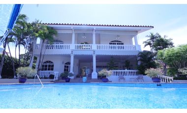 Venta de casa de playa en Coronado, Club de Golf.