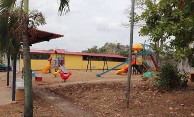 VILLA LUCRE - SE VENDE