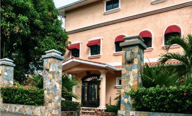 VENTA DE HOTEL BOUTIQUE FRENTE AL MAR