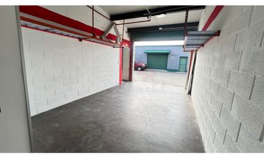 ALQUILER DE OFIDEPOSITO EN EL CENTRO DE LA CIUDAD $1,250 MENSUAL