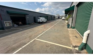 ALQUILER DE OFIDEPOSITO EN EL CENTRO DE LA CIUDAD $1,250 MENSUAL