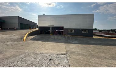 ALQUILER DE OFIDEPOSITO EN EL CENTRO DE LA CIUDAD $1,250 MENSUAL